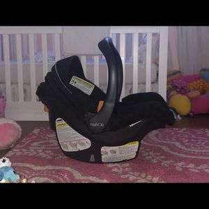 Chico keyfit infant car seat